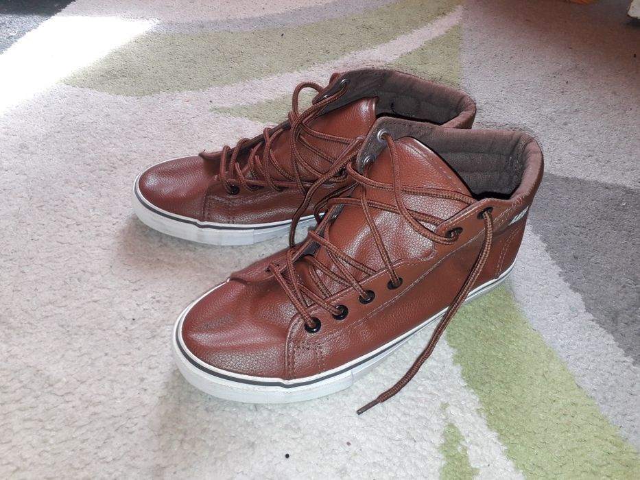 Ghete Henleys marimea 40 import UK ca NOI