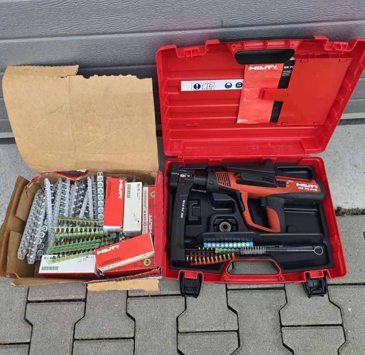 HILTI DX 76 PTR Pistol pentru capse,cuie incluse Set Professional