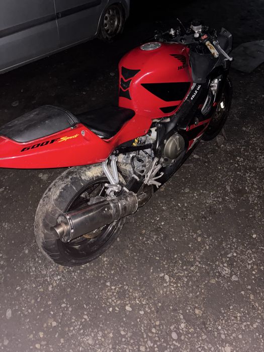 Vând honda cbr f4i A2