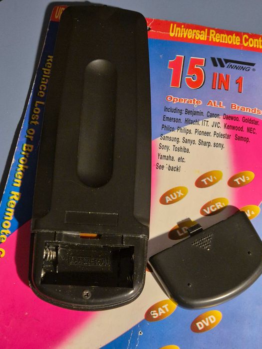 Telecomandă universală Winning 15 în 1, model URC22B-15, noua
