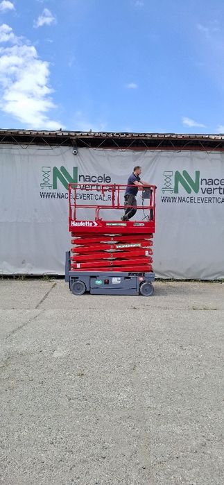Nacela foarfeca electrica de vanzare Haulotte Compact 14, 14m, an 2014, baterii noi, ISCIR, latime 1,2m, second hand, 7700 euro