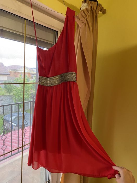 Vand rochii evenimente