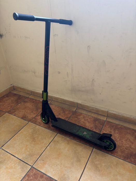 Продам трюковой самокат