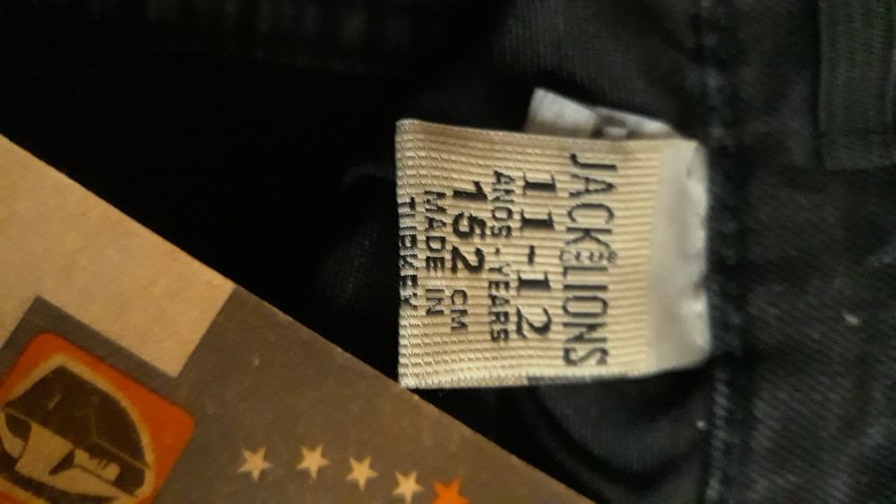 Джинсы на мальчика.