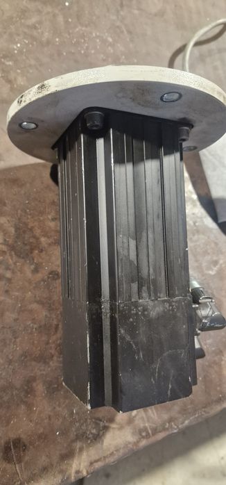 Servomotor Sincron STÖBER ED402UMFM140 - Cu Frână și Encoder EnDat