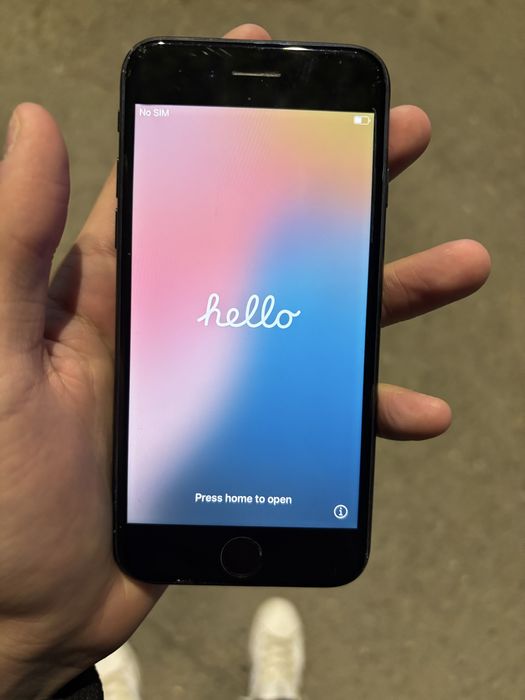 Айфон се-se 64гб