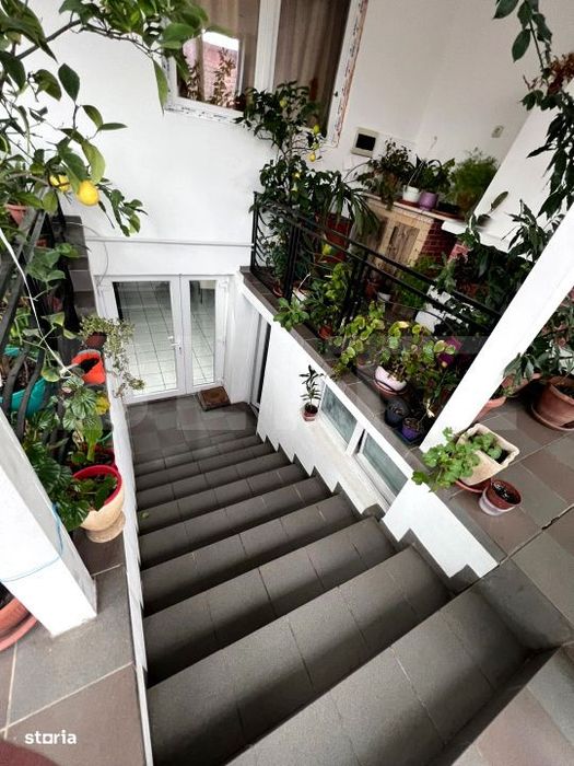 Casa tip duplex – 272 mp utili, 9 camere ,in  zona Cetate