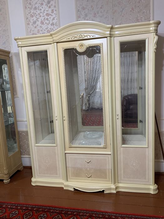 Продается камот и стенка