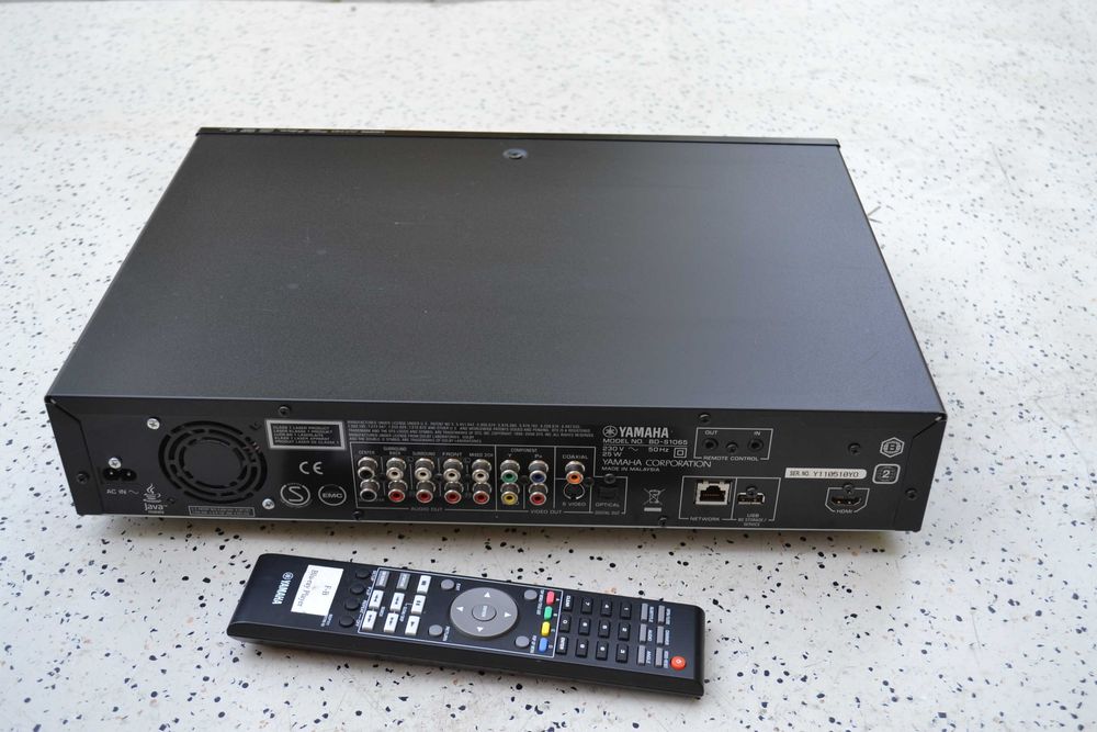 Bluray player Yamaha BD S 1065 cu Telecomanda
