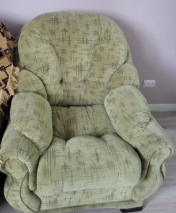 Срочно продаётся  диван