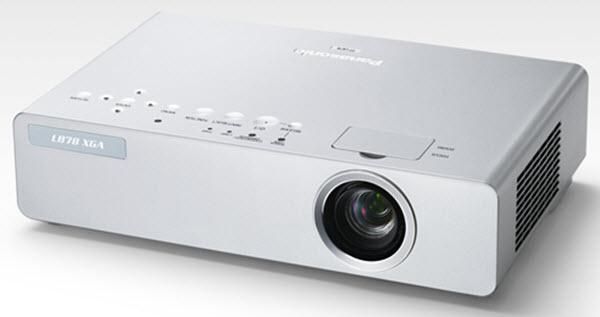 Videoproiector Panasonic PT-LB80 3200 ANSI lumeni 3LCD 1024 h lampa