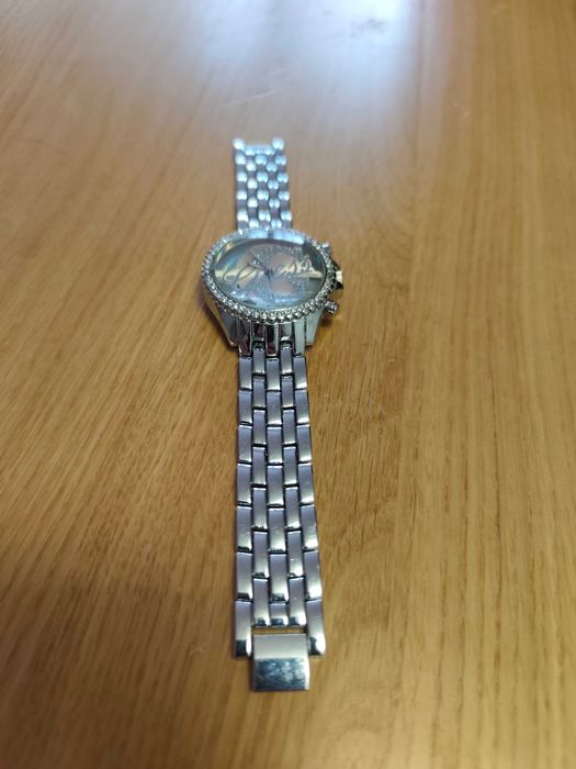 Дамски часовник Guess