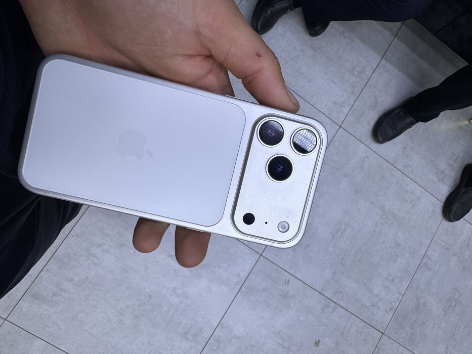 Iphone 17max dubai versiya