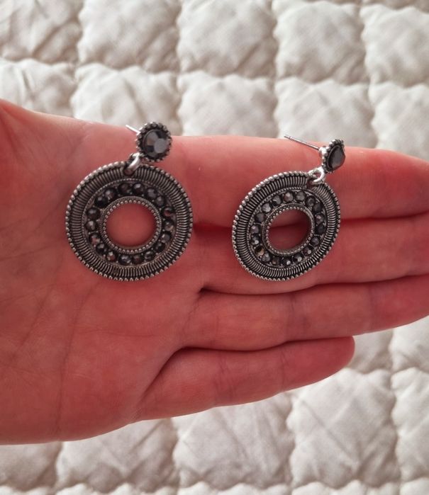 Cercei rotunzi din gablont cu pietre