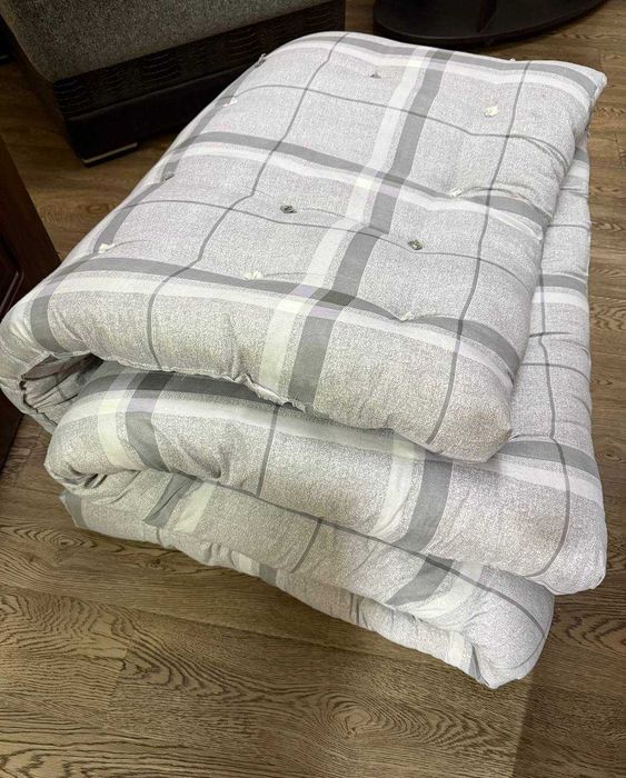 Продаётся ватный матрас 160×200
