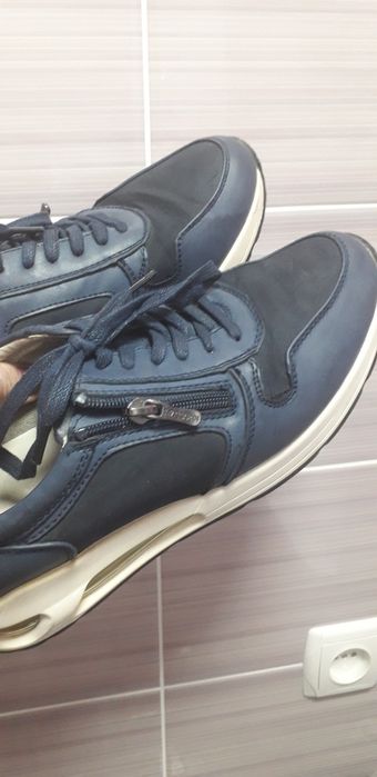 Женские кожаные, разм. 40, 41.