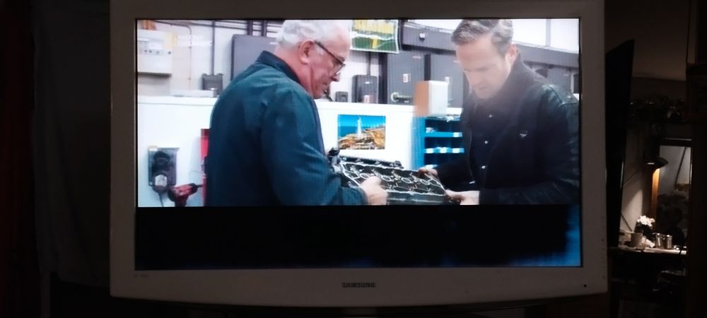 Телевизор   samsung- 102см.