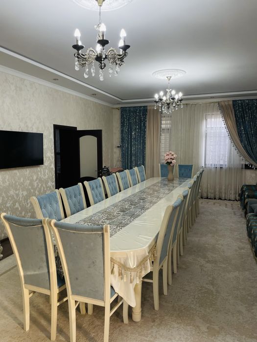Продается стол со стульями