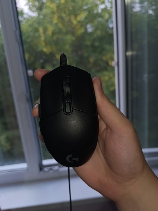 Продам игровую мышь