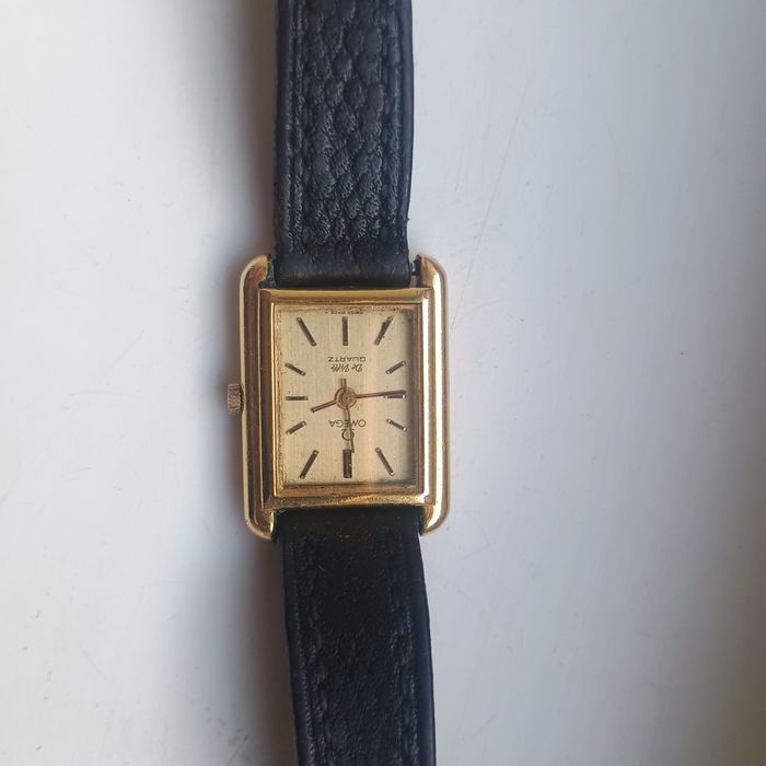 vintage Omega De Ville Quartz women's