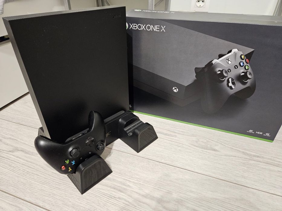 XBOX ONE X , 1 TB  , 4K