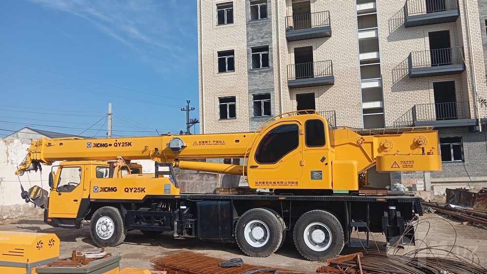 25t xcmg avtokran sotiladi