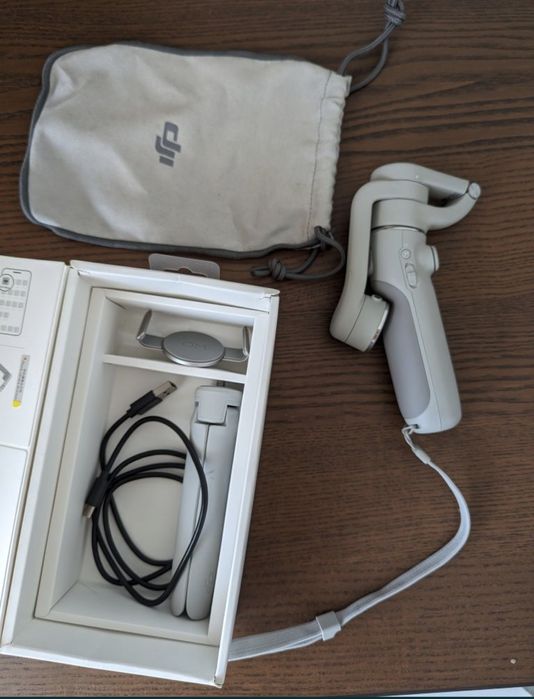 DJI OM5 Stabilizator pentru Smartphone