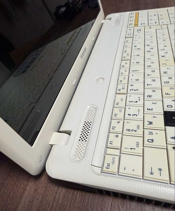 Лаптоп Toshiba Satellite C660-2QV