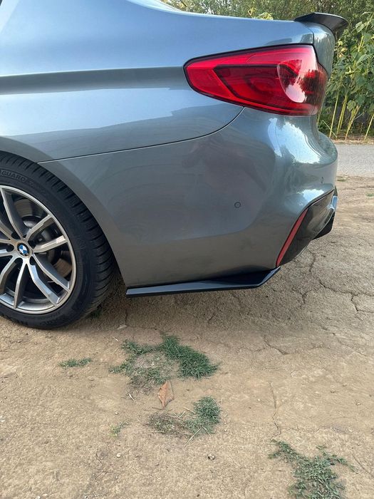 Extensii / coltare coltar lip bara spate BMW Seria 5 G30 negru lucios