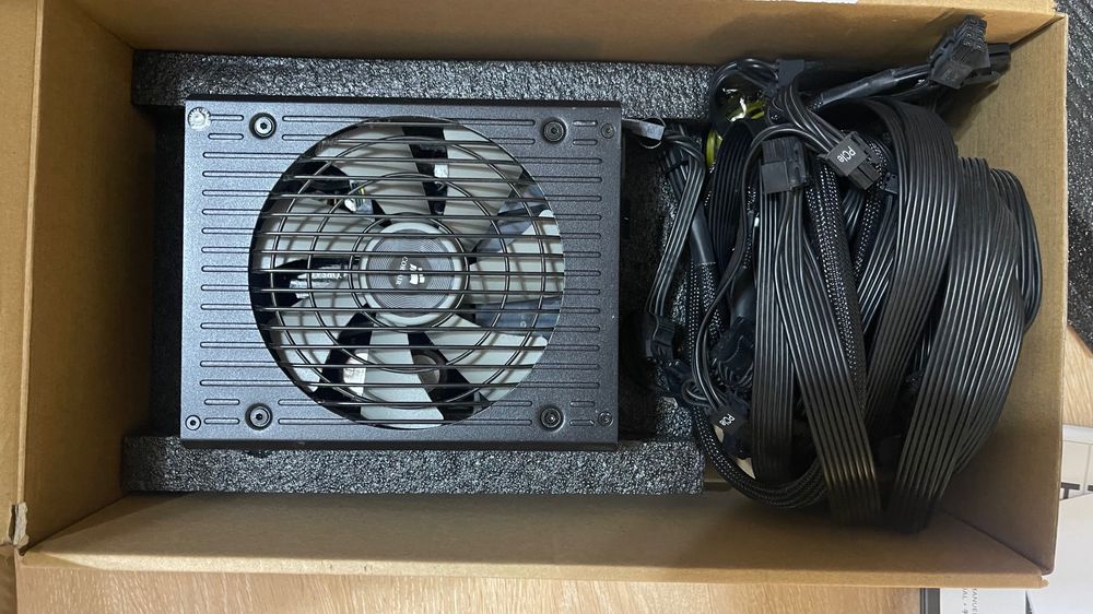 Захранване Corsair HX 1000i