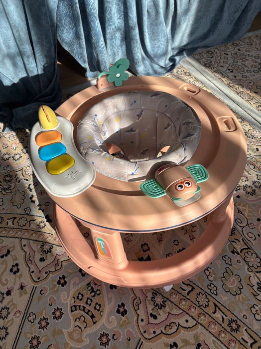 Ходунок розовый для девочки