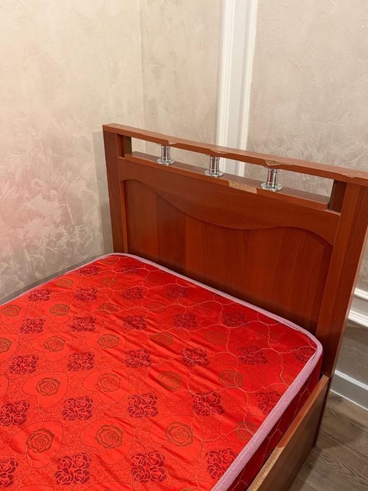 Срочно продам  кровать и матрас