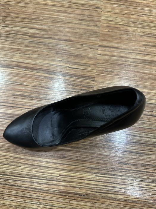 Продам туфли кожаные 37 размер, новые