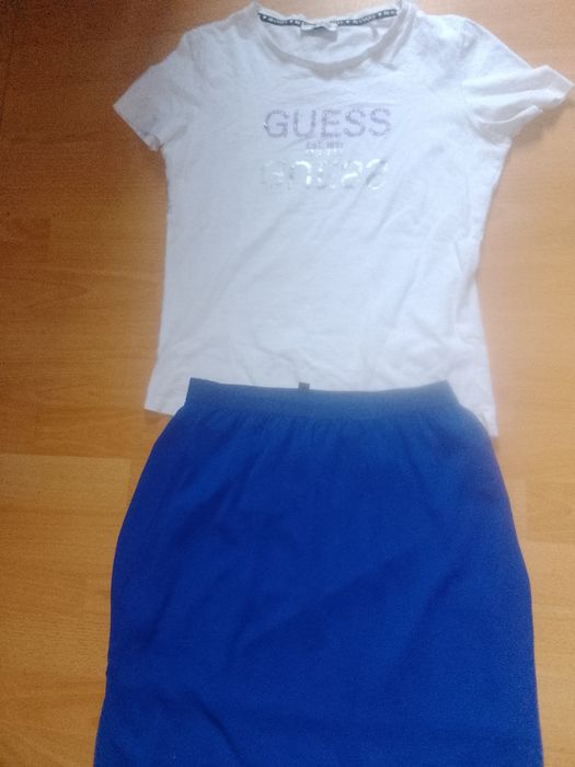 Fustà lungà voal si tricou Guess