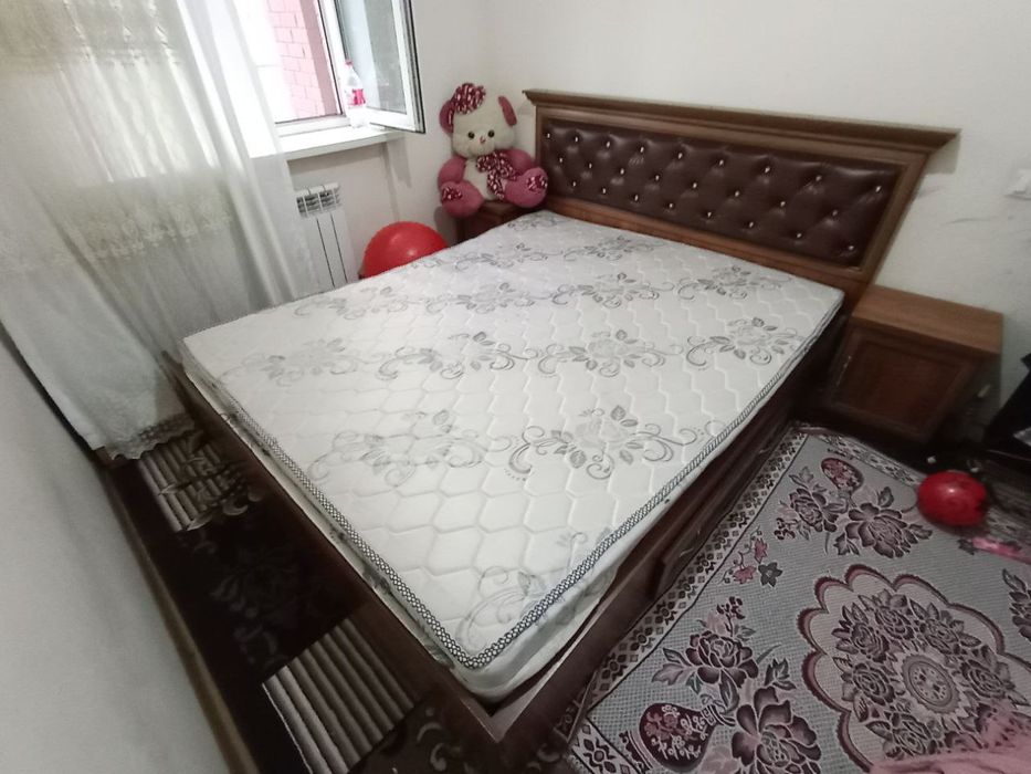 Узунлиги 2.20. кенглиги 1.80