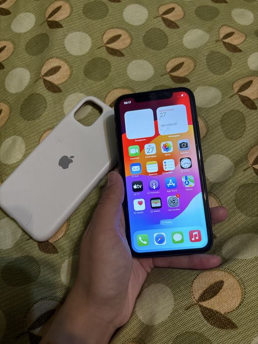 Продам iPhone 11