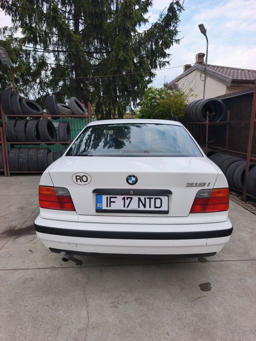 BMW 3 Series 1992 — imagine 3
