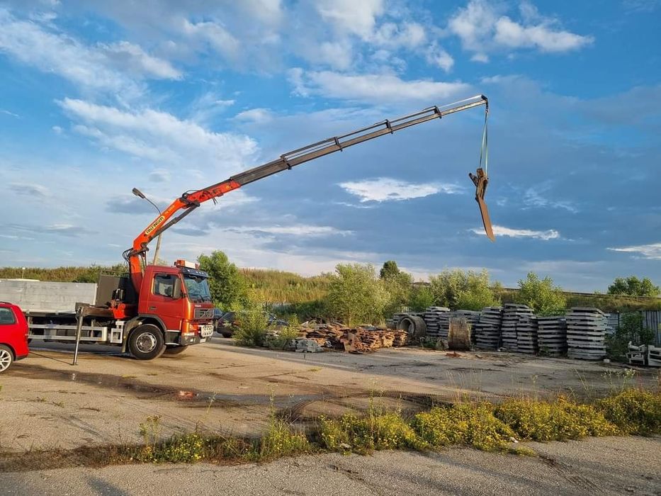 Бордови камион с кран/Транспортни услуги