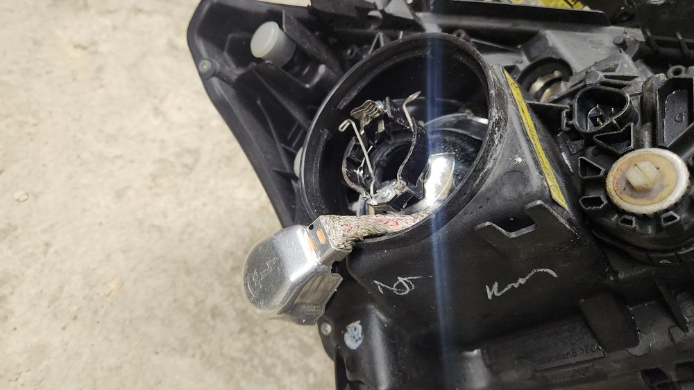 Фарове Тойота Авенсис 2008