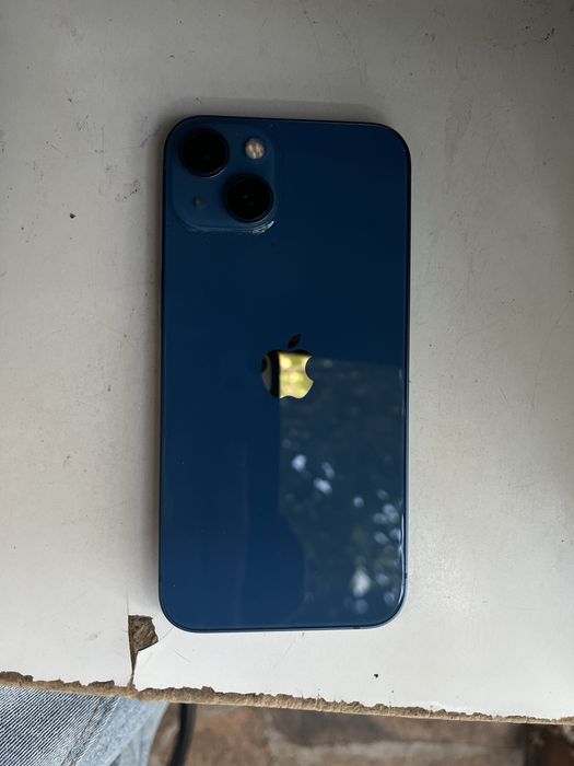 IPhone 13 продаю синий