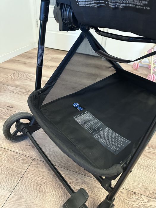 Cărucior reversibil Nuna Ixxa – stare foarte bună