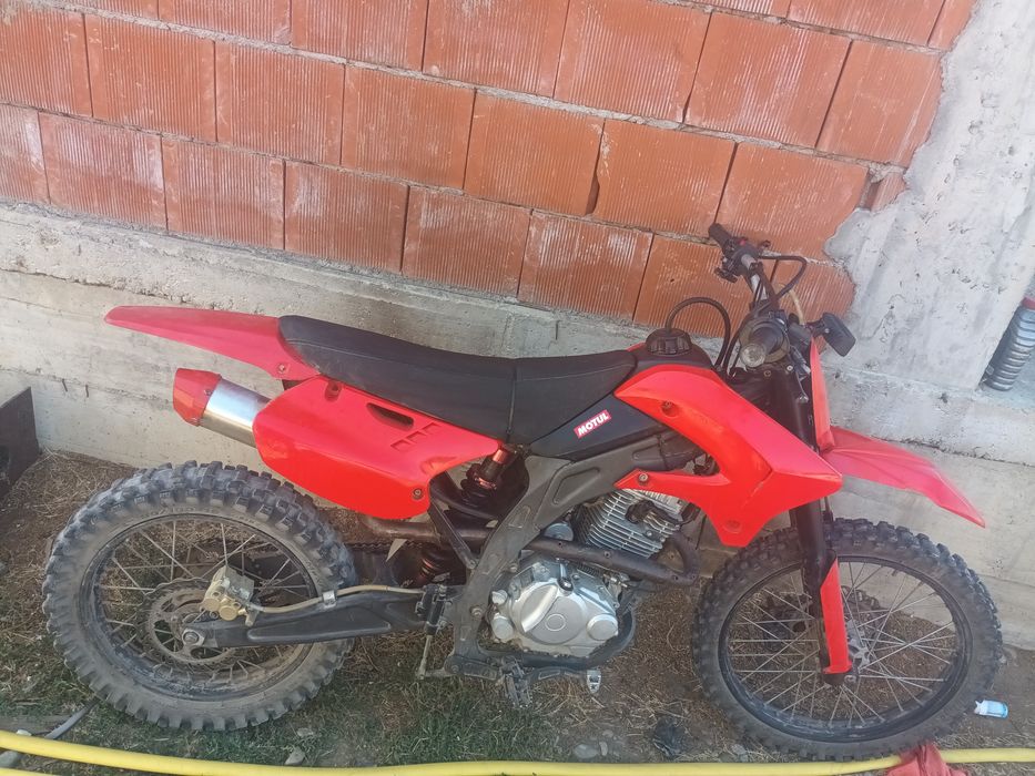 Vând Cross 250 cc
