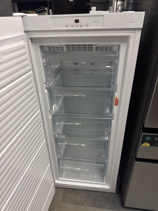 Congelator vertical Privileg PFVN246W
