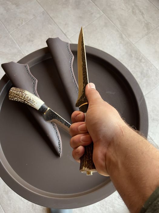 Cuțite pentru sacrificare și tranșare