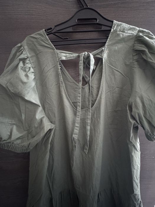 Маслиненозелена рокля Vero Moda