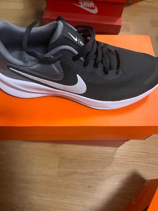 Маратонки  NIKE  3