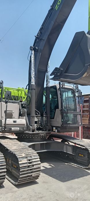 Колосний екскаватор 0.6куба в наличии