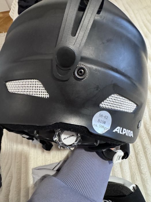 2 каски за ски и очила