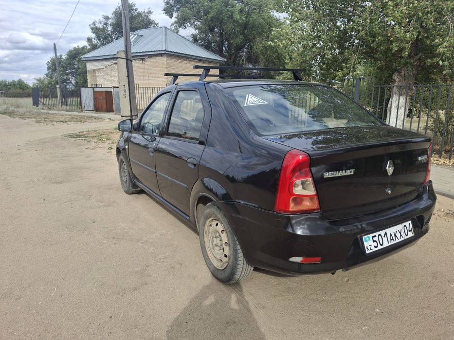 Продам рено логан 2012г об1.6 8кл