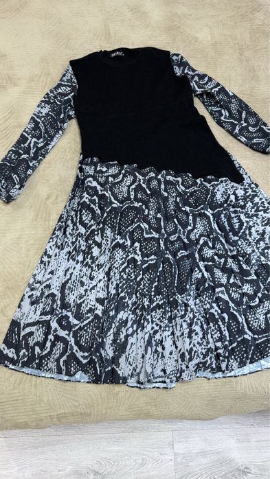 Продам платье двойку размер 44/46